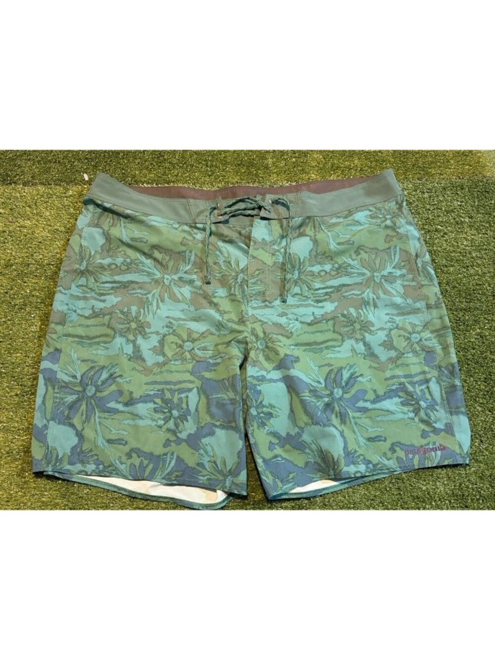 Patagonia Board shorts mens 38 hydropeak 18" floral quick dry lighweight stretch